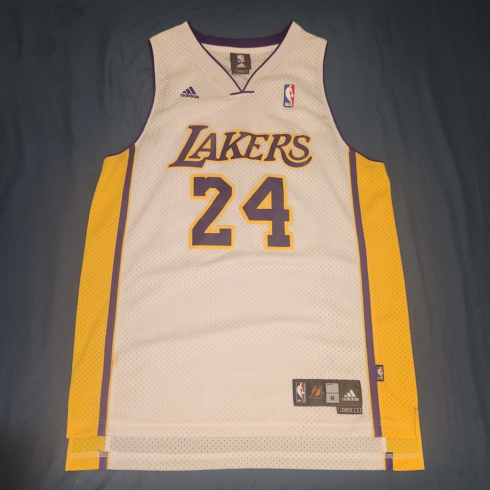 Kobe Bryant Adidas Lakers Adidas NBA Jersey - Size Medium